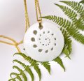 Porcelánový náhrdelník - White Flower