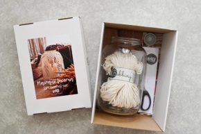 MACRAMÉ DIY KIT (TVOŘIVÝ SET NA VÝROBU MACRAMÉ + NÁVOD) - LUCERNA