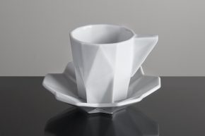 geometrický espresso šálek s podšálkem